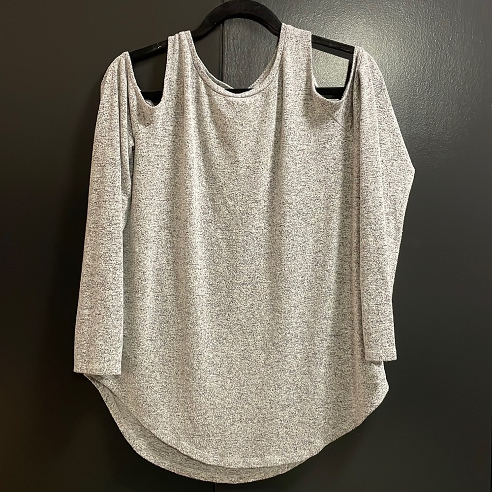 Old Navy Heather Grey cold shoulder sweater size L